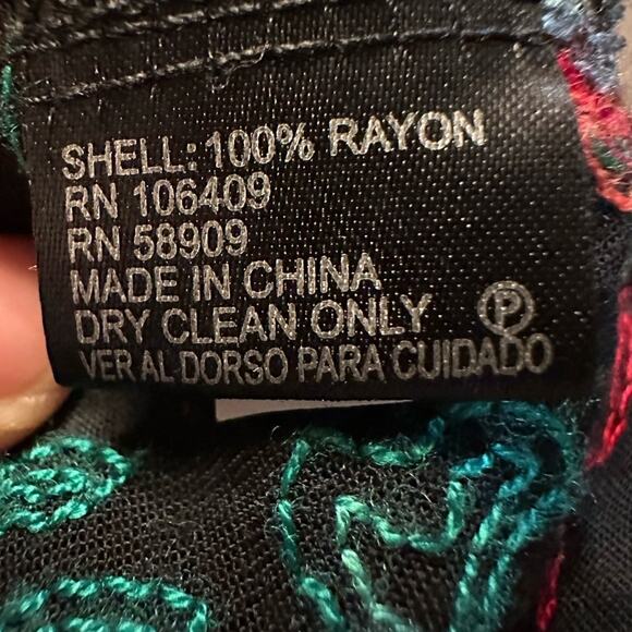 Gianni Bini Floral Embroidered Off-Shoulder Top with Adjustable Straps S EUC - Picture 9 of 9